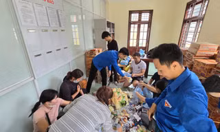 Tuổi trẻ tỉnh Thái Nguyên nỗ lực giúp người dân vượt qua bão lũ