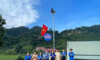 Khánh thành công trình "Thắp sáng đường quê".
