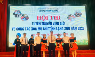 Hội thi tuyên truyền viên giỏi công tác xóa mù chữ Lạng Sơn. Ảnh: Duy Chiến 
