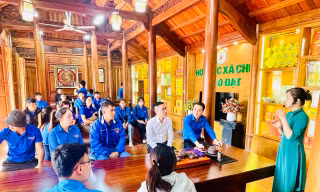 Tham quan, trải nghiệm mô hình khởi nghiệp. 