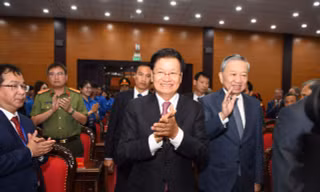 Bốn chữ tình của quan hệ đặc biệt Việt - Lào