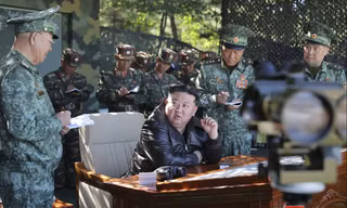 Chủ tịch Triều Tiên Kim Jong Un thăm một đơn vị đặc nhiệm ngày 2/10. (Ảnh: KCNA)