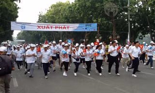Gần 1.500 người tham gia giải chạy Vì hòa bình 2014