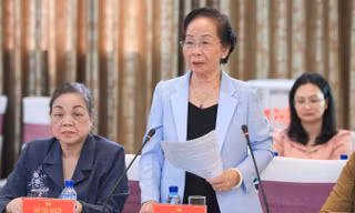 Nguyên Phó Chủ tịch nước: Có một bộ phận nhân viên y tế chán nản, muốn bỏ nghề