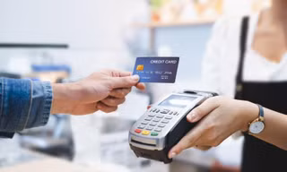 Tại sao nên sở hữu ngay một chiếc thẻ thanh toán Contactless trong thời điểm hiện tại?