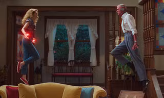 “WandaVision” tập 5: Scarlet Witch hóa phản diện, fan “xoắn não” với loạt tình tiết bất ngờ