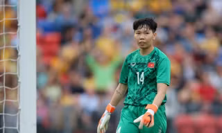 HLV thủ môn tuyển nữ Việt Nam Kim Hồng: 'Hy vọng vào phản xạ của thủ môn Kim Thanh' 