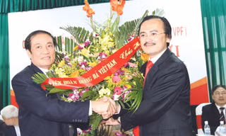Chủ tịch VFF Nguyễn Trọng Hỷ (trái) đồng ý rằng VPF đã ra đời vội vàng Ảnh: VSI