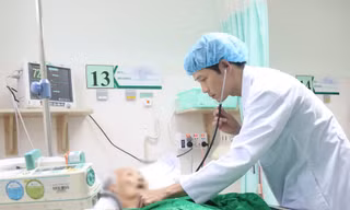 Suýt chết vì bệnh lý nghiêm trọng thường nhầm lẫn với triệu chứng mắt