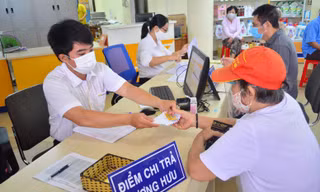 Thay đổi việc trả lương hưu và trợ cấp từ tháng 3