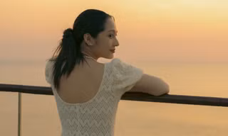 Hậu ồn ào sức khỏe tinh thần, Bảo Anh trở lại đầy dịu dàng trong MV "Có Anh Ở Đây"