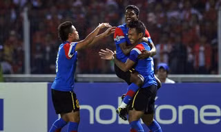 Malaysia thua vẫn vô địch
