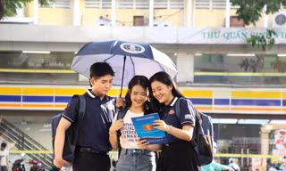 Sát cánh cùng tân sinh viên nhập học để giảm bớt nỗi lo đầu năm