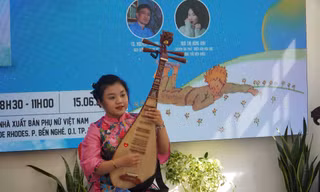 Nữ sinh học song ngành sống hết mình với đam mê 