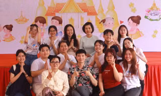 TP. HCM: Bạn trẻ thích thú trải nghiệm Lễ hội Songkran 2025