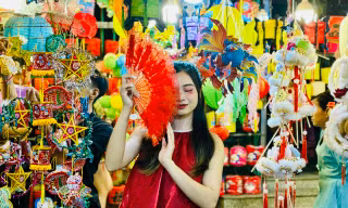 Cuối tuần, bạn trẻ Sài Gòn tìm về Phố đèn lồng ‘sống ảo’