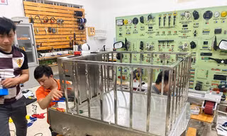 Chế tạo robot vận chuyển nhu yếu phẩm trong khu cách ly