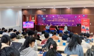 Tin giả không còn là nỗi lo của riêng sinh viên