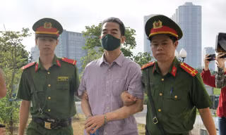 Cựu Thứ trưởng Tô Anh Dũng nói lần sau không được đưa tiền, nhưng đưa thêm 7 lần vẫn nhận