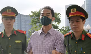 Cựu Thứ trưởng Bộ Ngoại giao Tô Anh Dũng: 'Họ tự đến gửi quà cảm ơn, không biết mình vi phạm'