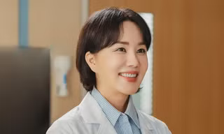 “Doctor Cha” - phim chữa lành của năm: Ai cũng xứng đáng có một khởi đầu mới