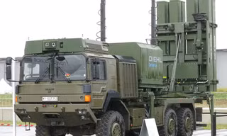 Ukraine kêu gọi Đức viện trợ sau khi Mỹ 'khóa van' kho vũ khí