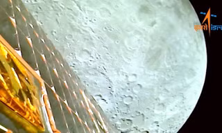 Xem những bức ảnh tuyệt đẹp khi tàu đổ bộ Chandrayaan-3 của Ấn Độ đi vào quỹ đạo Mặt trăng 