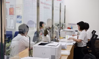 Hà Nội 'chốt hạn' chi trả chế độ cho cán bộ nghỉ việc sau sắp xếp