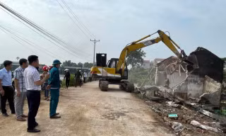 Hà Nội: Sau vụ 2 lãnh đạo cấp xã bị tạm đình chỉ, huyện yêu cầu báo cáo tình trạng vi phạm đất đai