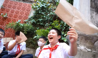 Trẻ em được trải nghiệm tại không gian Trung thu truyền thống