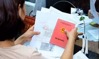 Hà Nội rà soát các quy định liên quan việc xuất trình sổ hộ khẩu, sổ tạm trú