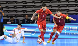 Tuyển futsal Việt Nam hạ Trung Quốc sau màn rượt đuổi tỷ số