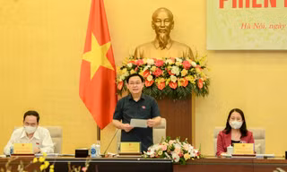 Lần đầu tiên Quốc hội có đại diện hai dân tộc thiểu số rất ít người 