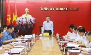 Khuyến khích cán bộ bị kỷ luật, uy tín giảm sút xin từ chức