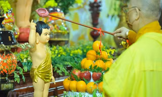 Trang trọng đại lễ Phật đản tại chùa Quán Sứ