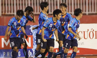 U21 Yokohama ăn mừng bàn thắng trong trận chung kết. 