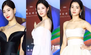 Những bộ cánh đẹp nhất thảm đỏ Baeksang: ‘Tình đầu quốc dân’, sao phim 18+ ‘đọ sắc’