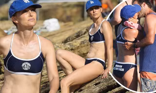 ‘Thiên nga đen’ Natalie Portman diện bikini lộ vòng hai nhăn nheo, ôm hôn chồng đắm đuối