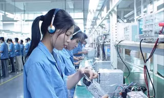 Theo các chuyên gia, nhiều quy định trong Dự thảo Luật Lao động Việt Nam đi làm việc ở nước ngoài (sửa đổi) có thể gây tốn kém cho DN