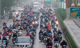 Tình trạng các phương tiện khác đi vào làn buýt nhanh diễn ra thường xuyên trên các tuyến đường có BRT chạy qua.