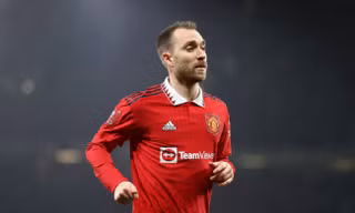 Eriksen chấn thương cực nặng, MU lâm nguy 