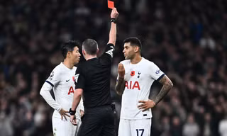 Nhận 2 thẻ đỏ, Tottenham thua ngược Chelsea đầy cay đắng