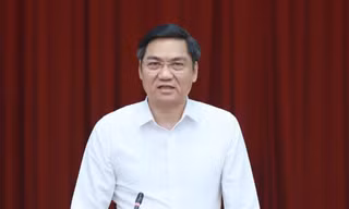 Ông Hoàng Nghĩa Hiếu được giao điều hành Tỉnh ủy Nghệ An