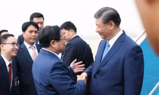 Toàn cảnh lễ đón Tổng Bí thư, Chủ tịch Trung Quốc Tập Cận Bình và Phu nhân tại Sân bay Quốc tế Nội Bài