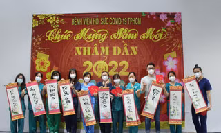 Ngày vui ở Bệnh viện Hồi sức COVID-19 lớn nhất thế giới