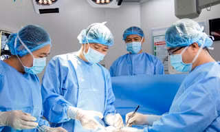 Bệnh nhân vỡ mạch máu suýt chết vì 'bỏ ngoài tai' lời khuyên của bác sĩ