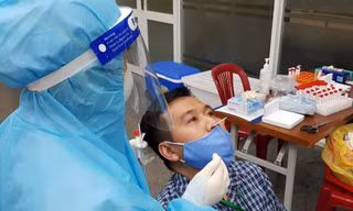 Ca mắc COVID-19 tại TPHCM nhiều ngày liên tiếp giảm sâu, ca tử vong giảm xuống kỷ lục mới