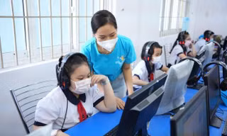 Sở Giáo dục TPHCM nói gì về mức lương giáo viên tiếng Anh 3 triệu đồng/tháng?