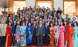 Thủ tướng Nguyễn Xuân Phúc và đoàn kiều bào tiêu biểu về dự Xuân Quê hương 2019. Ảnh: Quang Hiếu