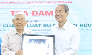 Con trai cố luật sư Nguyễn Hữu Thọ: ‘Cha tôi không có thời gian nói về mình’ 